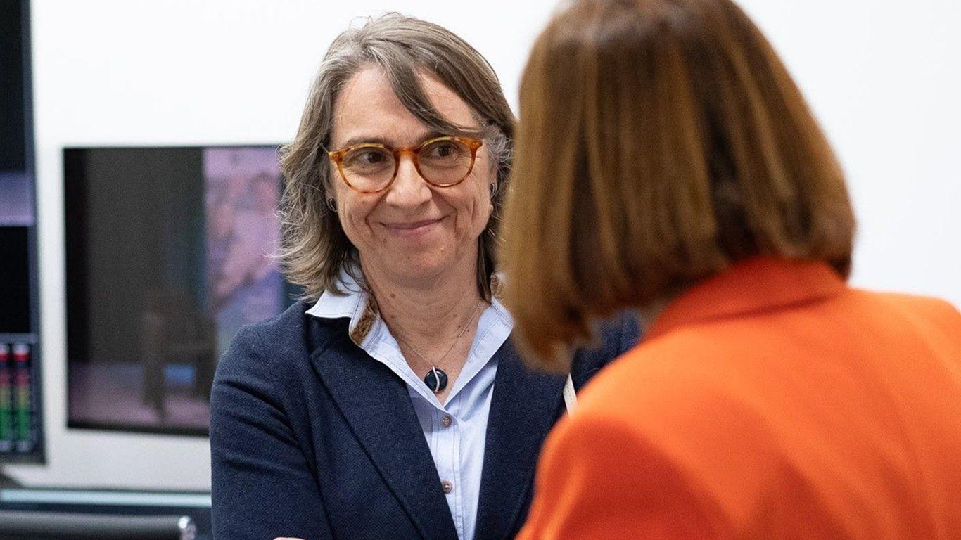 AAAUA atribui título de Sócio Honorário a secretária de Estado no 36º aniversário