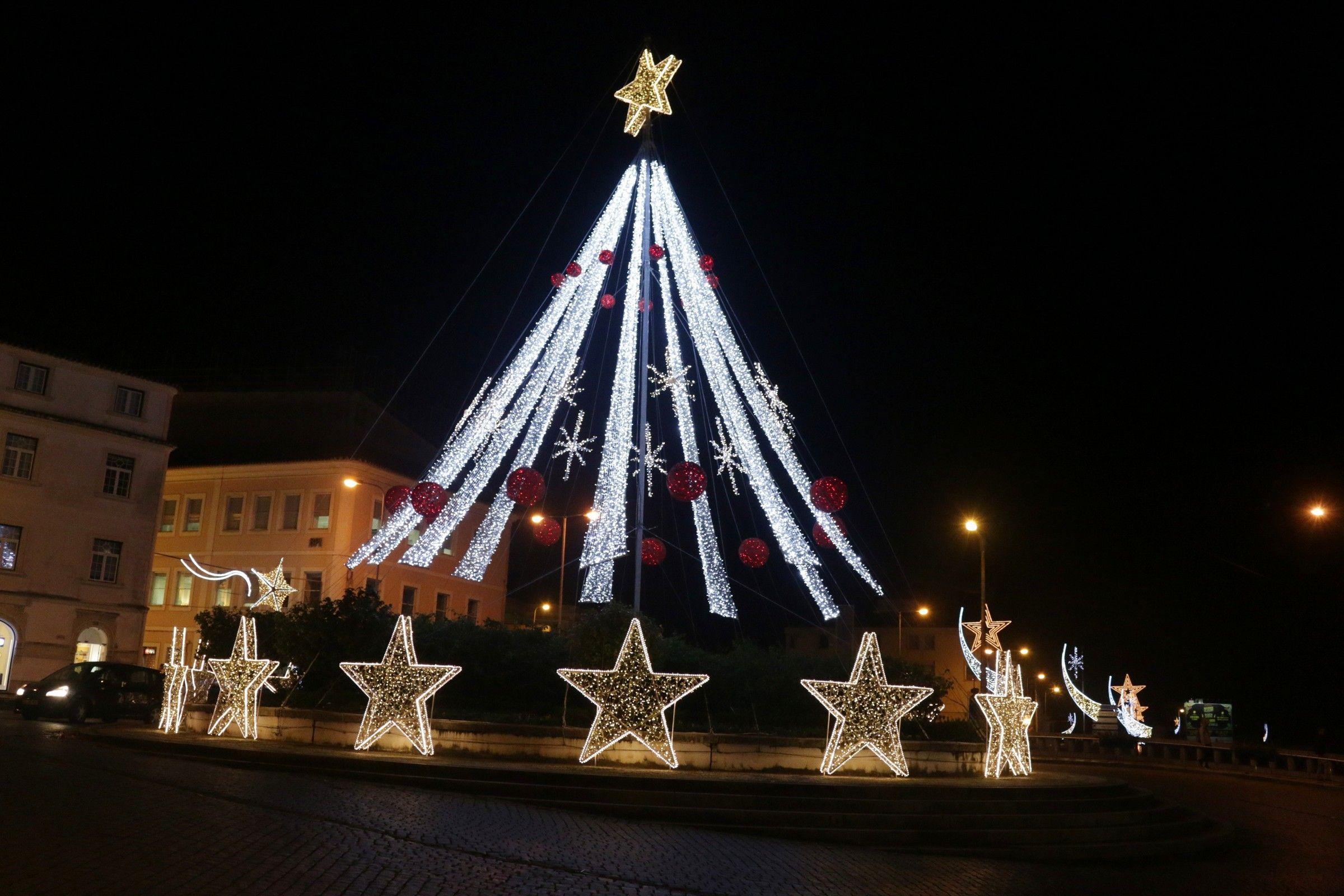 CMA lança concurso para iluminações de Natal no valor de 210 mil euros, mais 60 mil do que em 2025