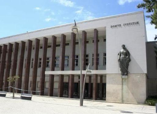 Dupla acusada de facilitar entrada ilegal de dezenas de estrangeiros julgada em Aveiro