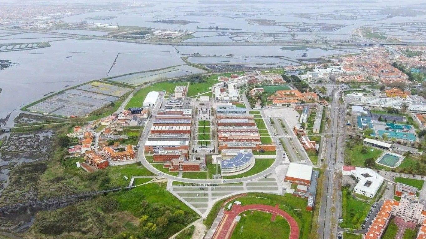 Universidade de Aveiro encerra serviços durante o mês de agosto