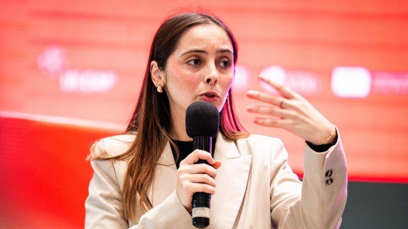 Joana Regadas reeleita presidente da direção da AAUAv