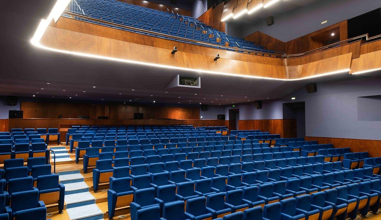 Decorre esta tarde, no Teatro Aveirense, conferência sobre o papel dos professores na educação