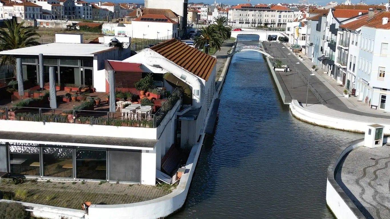 Cais do Paraíso: Deputados acusaram-se de “não pensar pela sua cabeça” e levaram posições até ao fim
