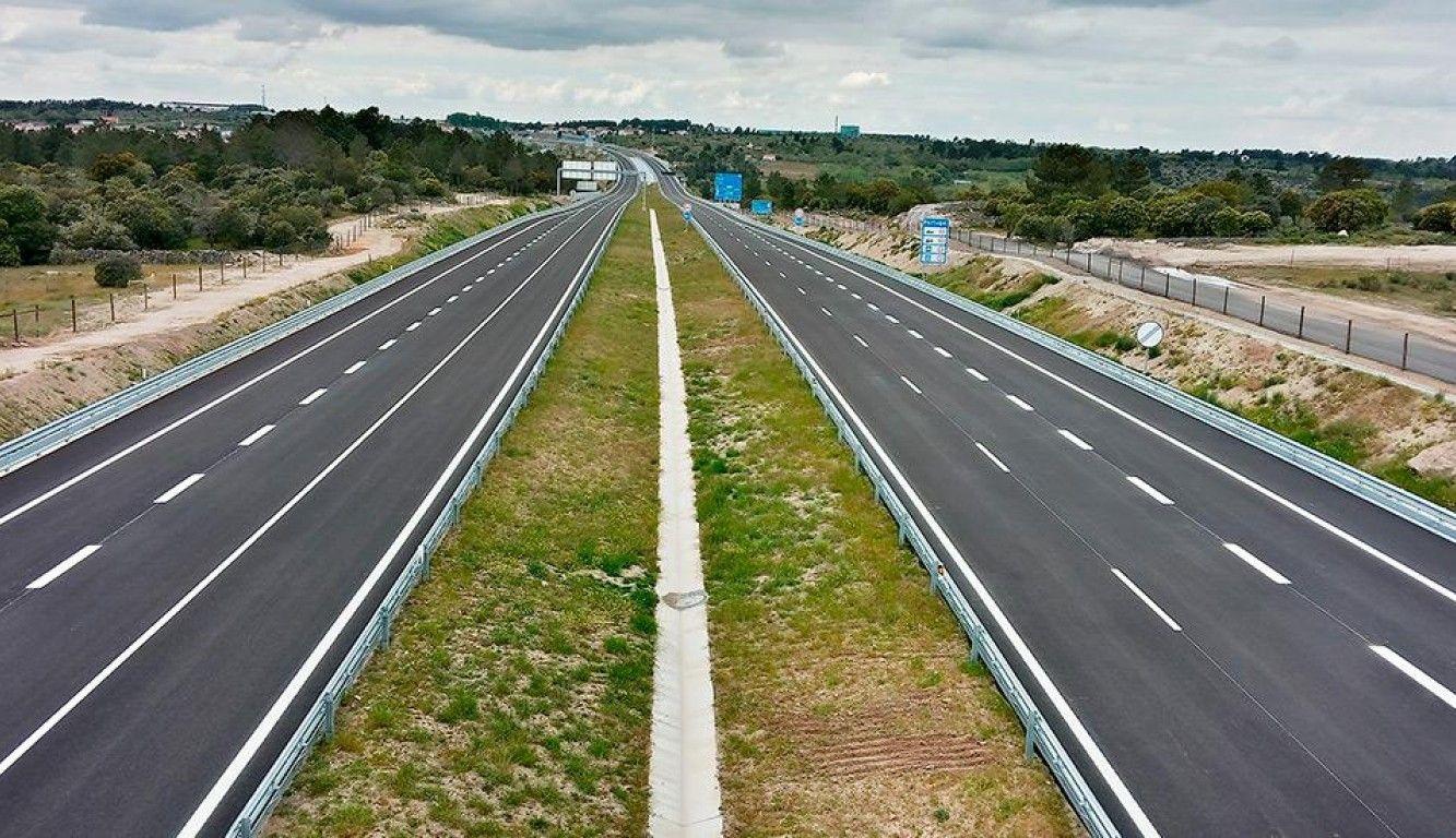 Colisão entre dois ligeiros obriga ao corte da A25 em Albergaria-a-Velha