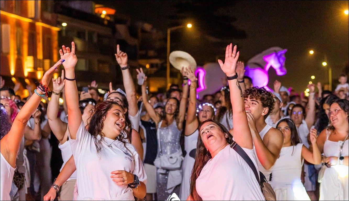 Noite Branca regressa à Praia da Barra este sábado