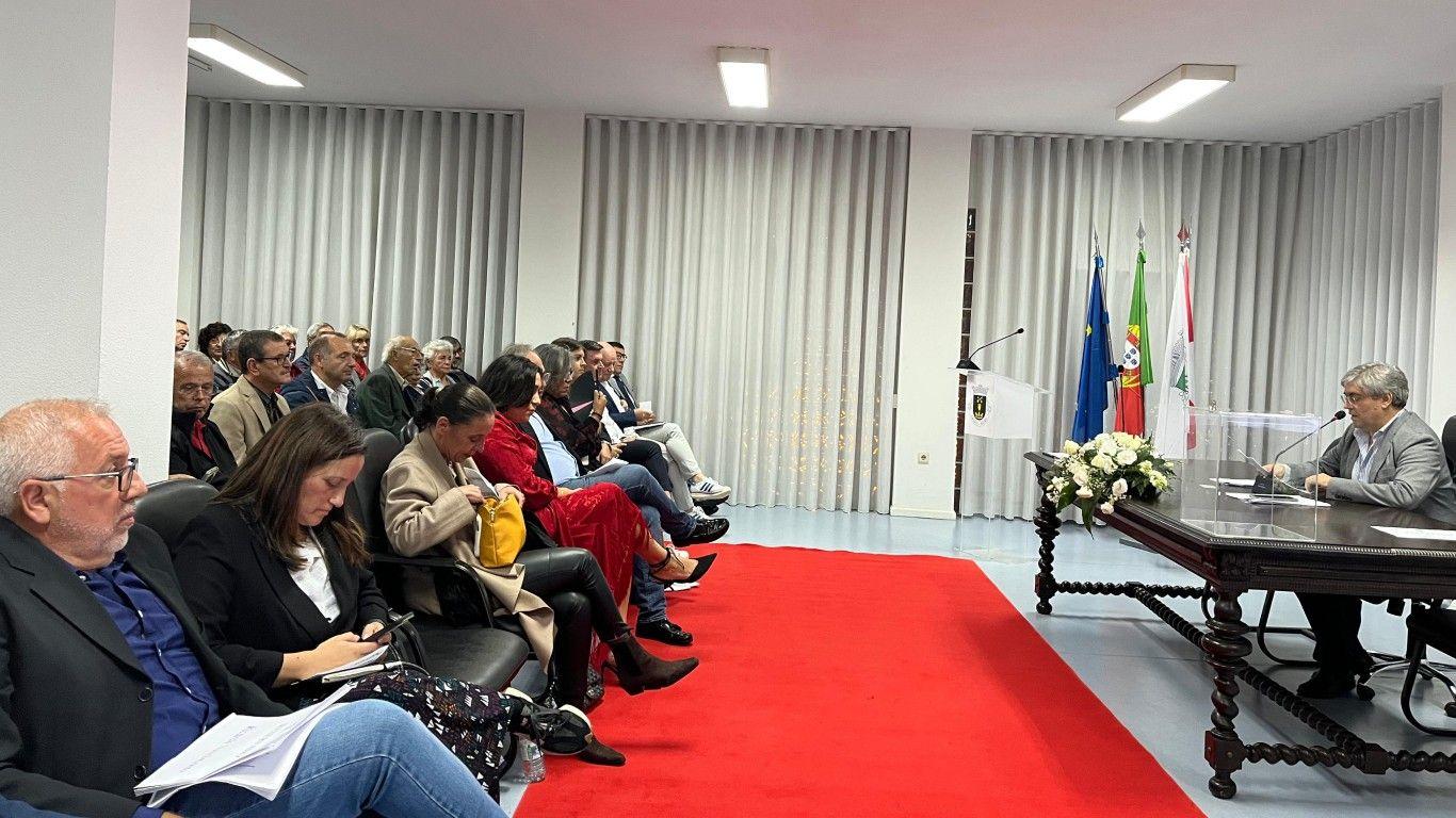 Oposição em Aradas reafirma que não quer lugares no executivo, apenas garantias de transparência