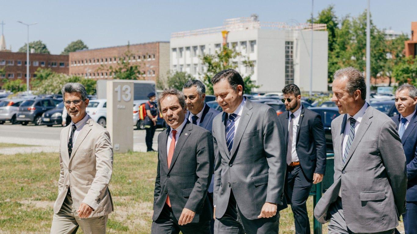 Universidade de Aveiro desmente declarações “falsas” de Ribau Esteves sobre Nave 'Caixa UA'