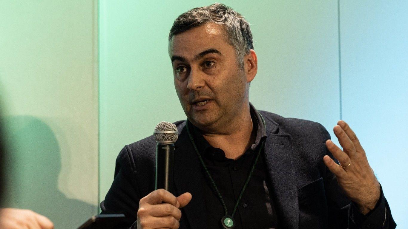 Ministro admite descongelar propinas a partir de setembro