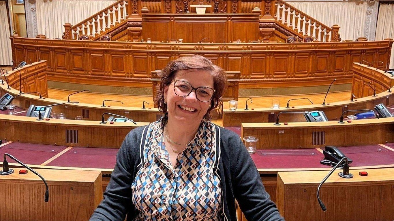 Investigação: Ângela Almeida (PSD) apresenta-se como licenciada pela UA, mas Universidade desmente