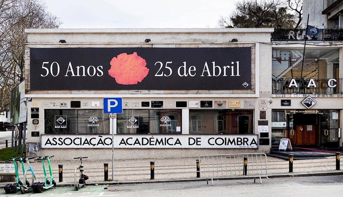 Movimento estudantil questiona Ventura sobre invasão de estúdio de rádio em Coimbra; AAUAv subscreve