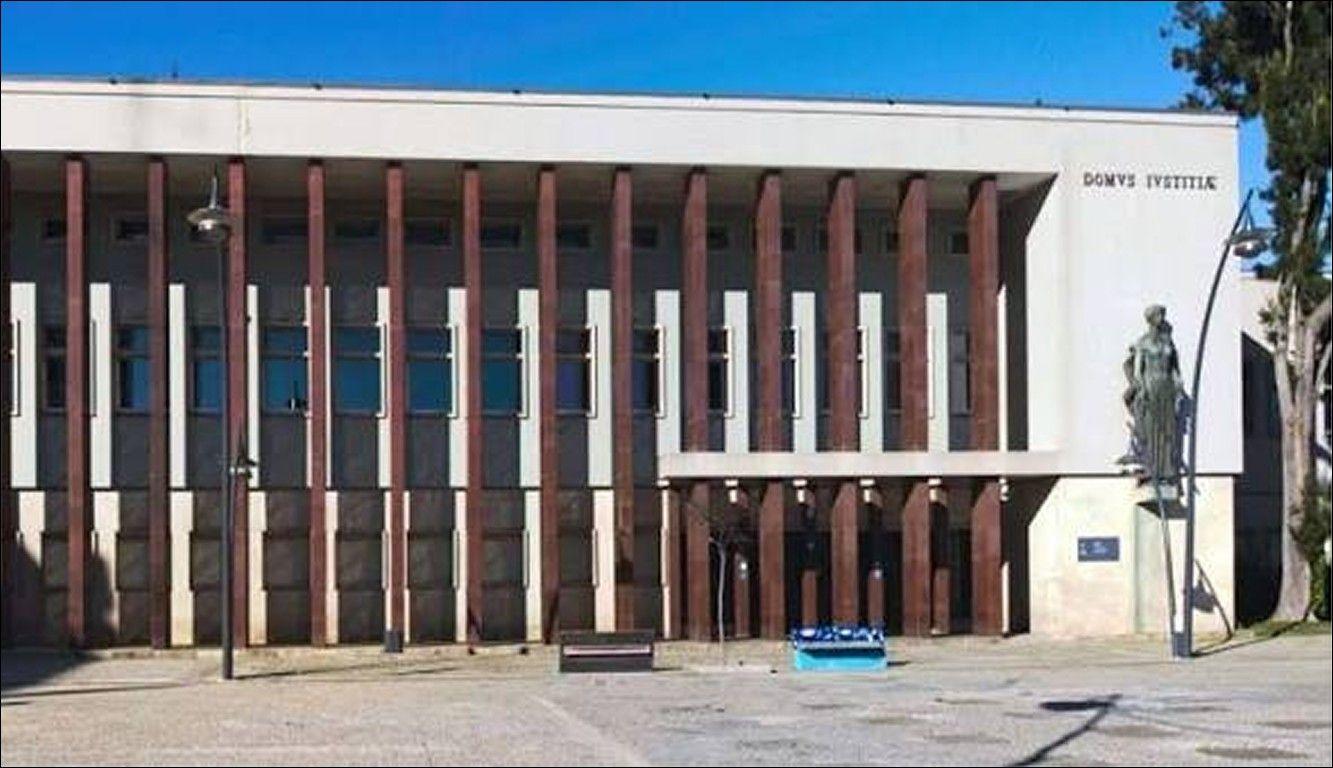 Pai e filho começaram a ser julgados em Aveiro por assaltos violentos a idosos