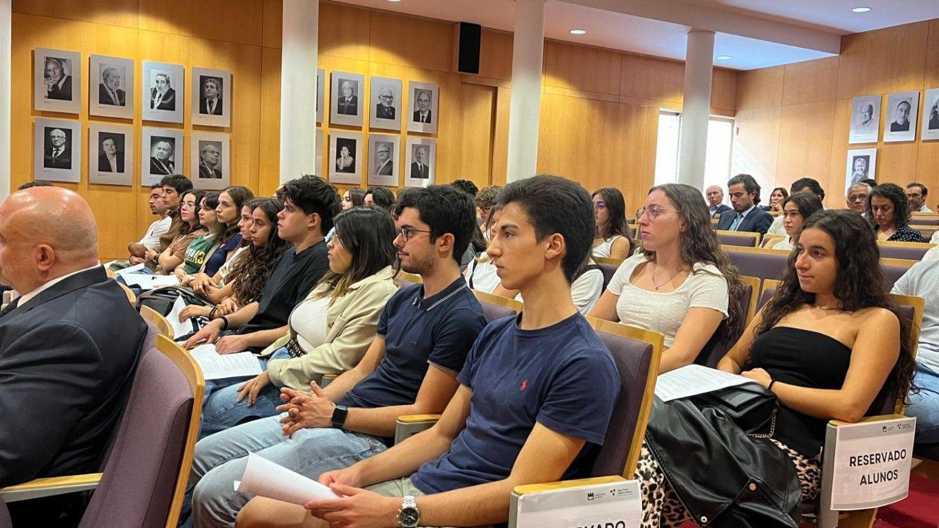 UA: Maioria dos novos alunos de medicina são do Norte