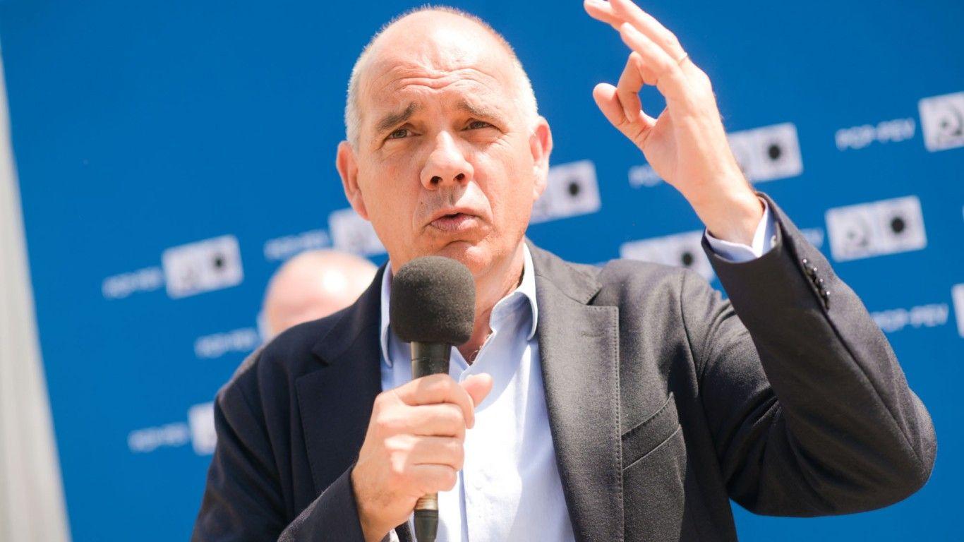 Legislativas: Raimundo evitou “piadolas” sobre Espinho, mas não resistiu ao “nheca nheca”