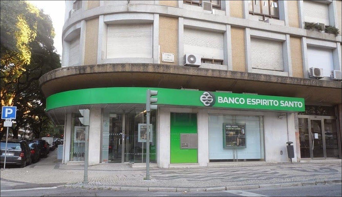 Lesados do BES exigem em Espinho que Estado lhes devolva milhões de euros