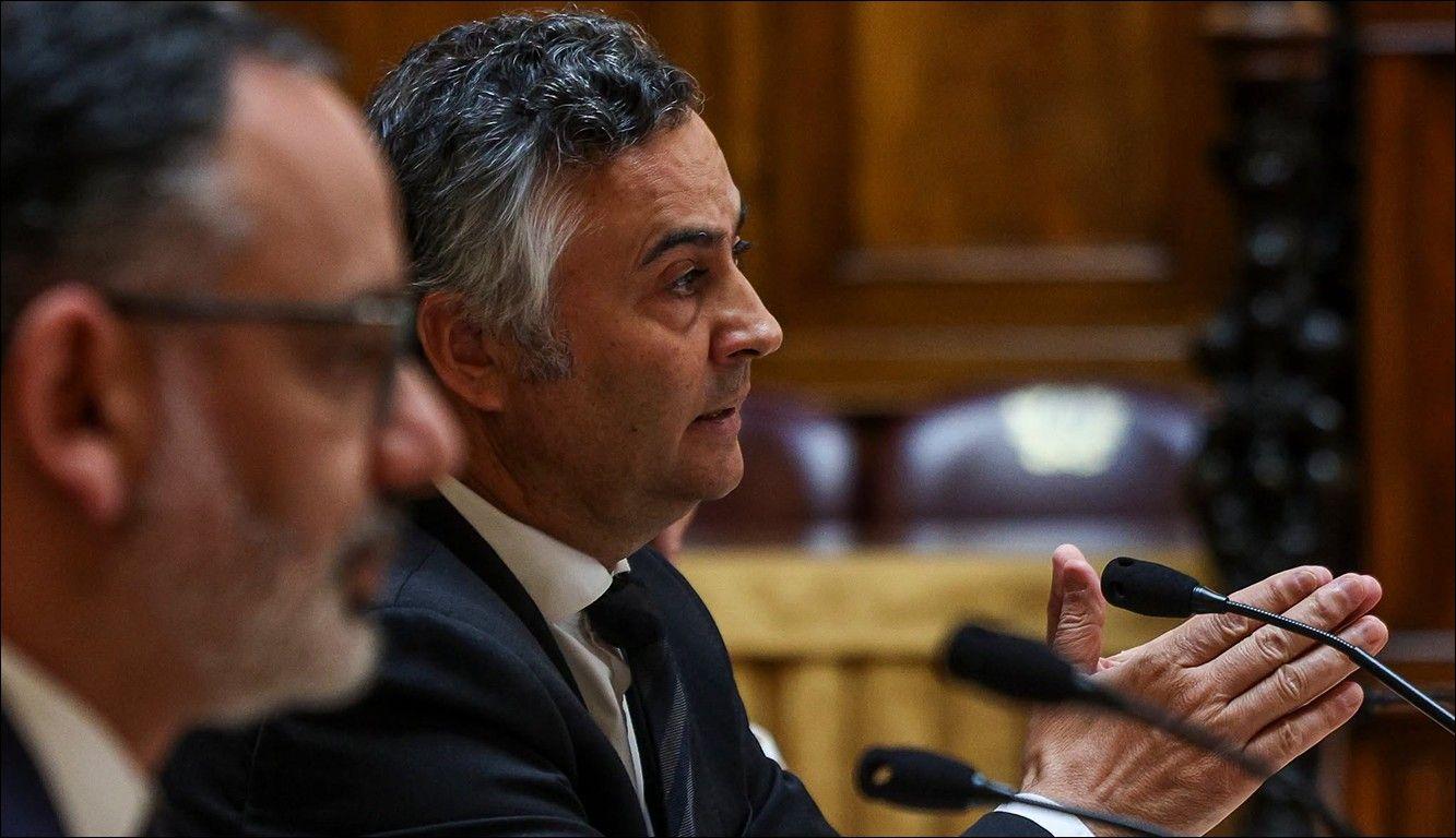 MECI diz não haver razão para mudar datas de acesso ao Ensino Superior; PS objeta com artigo da Ria